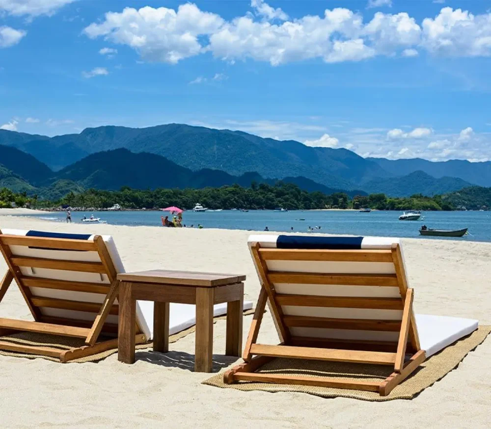 Fasano Angra dos Reis tem uma praia para você descansa tranquilo.